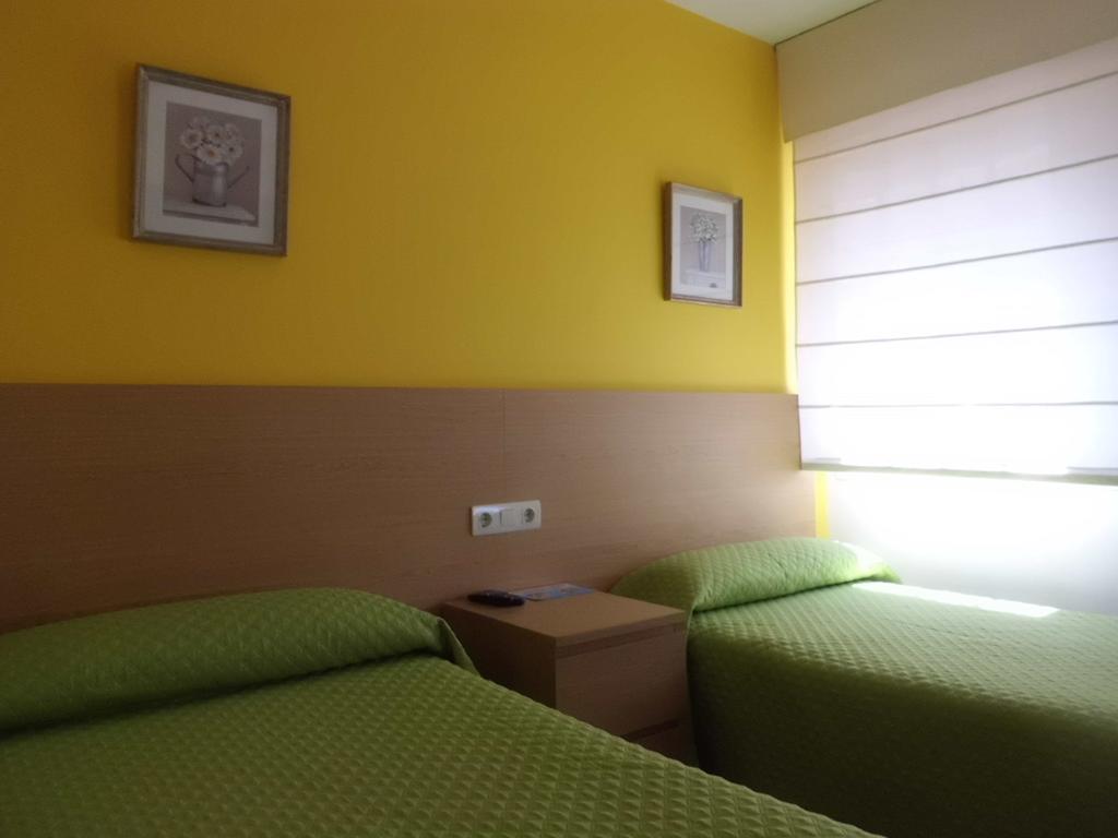 Hostal Caracas Lalín Esterno foto